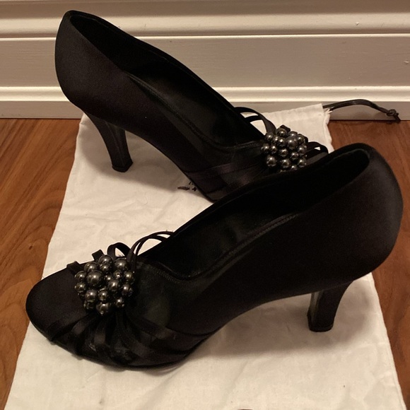 Bally evening heeled satin sandals with pearl decoration, US 9.5 - Picture 4 of 4